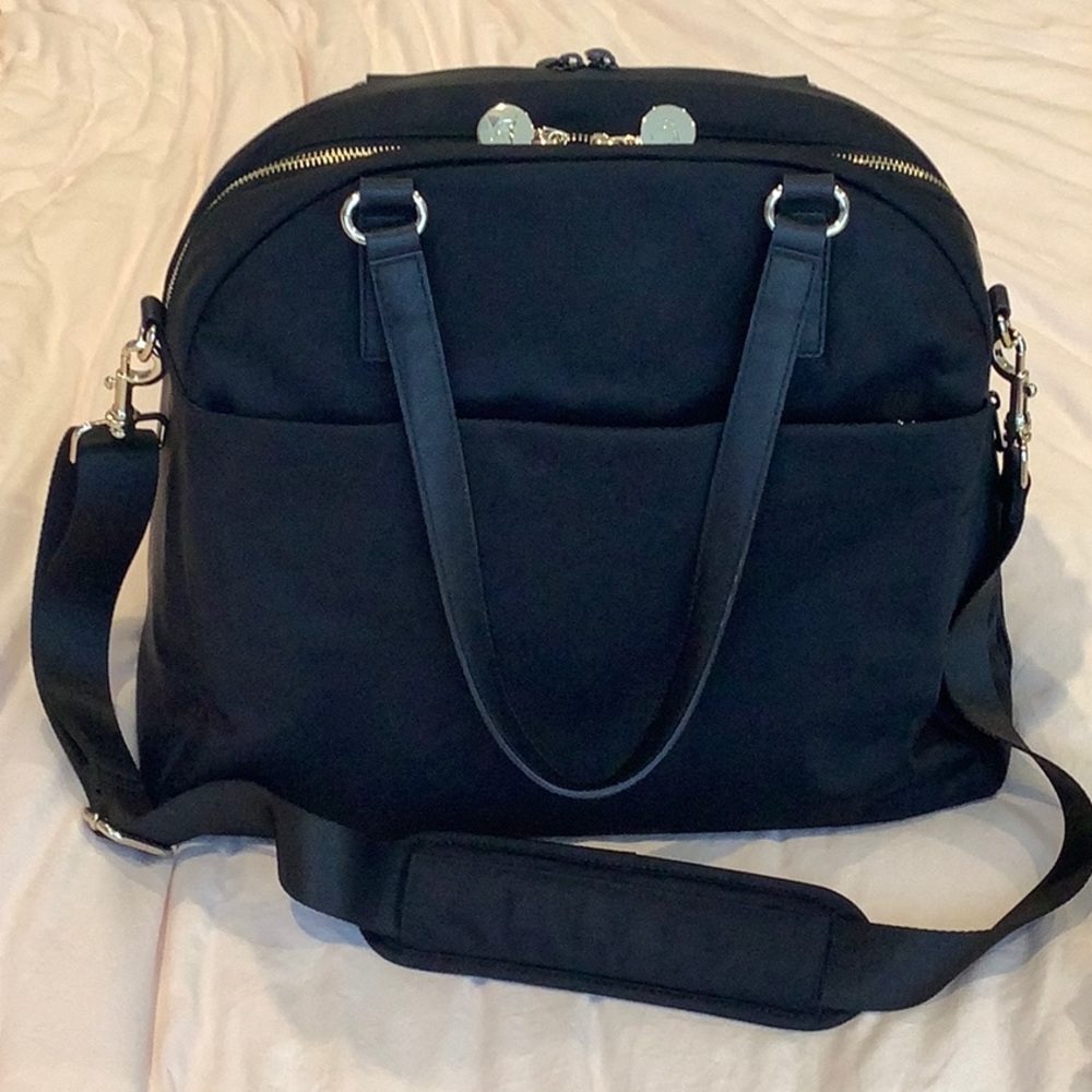 Lo & Sons OG2 medium size blank with gold hardware lavender lining